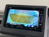 【バックカメラ】リバースにするだけで映ります、後方の安全確認や、狭い駐車場での車庫入れ、雨の日や夜間など視界の悪い時に便利です!安全にバックする為には欠かせない装備です。