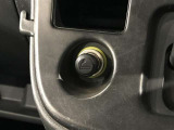 外装工程では、ボディの汚れや鉄粉を洗浄し、磨き上げコーティング。タイヤ・ホイール・エンジンルームまで、しっかり洗浄・艶出しいたします。