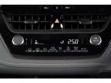 【エアコンまわり】 各操作スイッチなども使いやすい位置に配置されています。
