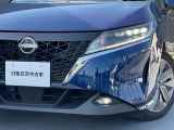 最新式はLEDヘッドランプですね。瞬時に明るい光が夜間の運転をぐっと楽にしてくれますよ。
