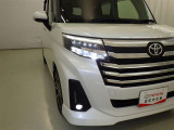 フォグランプ装着車です。暗い夜道の車両前方を明るく照らします