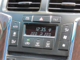オートエアコンで車内はいつでも快適です♪