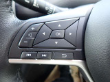 ステアリングスイッチが装備されておりステアリングから手を離す事無くオーディオ類の操作が可能ですので非常に便利です♪