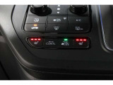 シートヒーター装備車両♪♪寒い冬はもちろん♪肌寒い春先・秋口まで活躍してくれるあると嬉しい装備です♪♪