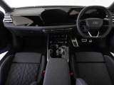 Audiのインテリアはエクステリア同様、優れたデザイン性とクオリティ、そして機能性を兼ね備えております。