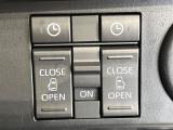 【両側パワースライドドア】スマートキーや運転席のスイッチで後席両側スライドドアの開閉が可能♪電動だから力を入れてドアを開ける必要が無く、小さなお子様でも簡単に開け閉めでき快適です♪