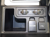 両席フロントシートヒーター&ベンチレーター/USB端子