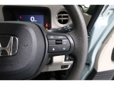 Hondaセンシングの機能のひとつ、アダプティブクルーズコントロール付!アクセルから足を離しても設定したスピードと前車との車間を保ち走行してくれます!車線維持もアシスト☆高速道路で疲労軽減ですね☆