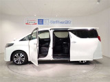 ☆トヨタ認定中古車☆ 安心のU-car選び!! 3つの安心!☆まるごとクリーニング☆車両検査証明書☆ロングラン保証☆納車前の点検整備にて、万全の状態でお渡しいたします。
