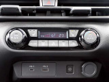 フルオートエアコン!運転席・助手席シートヒーター(2段階調整機能付き)!