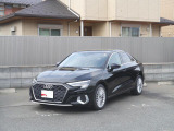 2001年オープン。 Audi正規ディーラーとして最も歴史のあるAudi 江戸川は、2フロアに分かれるガラス張りのショールームです。