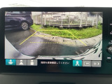 バックモニター付きで、車庫入れやバック時の後方確認をしっかりサポート。モニターに映し出される映像で死角も確認しやすく、狭い場所での駐車や後退時の操作をより安心して行えます。
