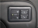 セカンドシートの操作パネルです。