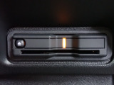 ■【ETC車載器】が装備されています。セットアップをしてお渡しとなり、ETCカードを差し込むだけで高速道路の利用が可能です。