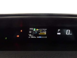 一目で分かる運転中も見やすいメーター回りになっています