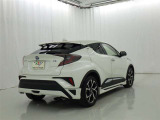 低燃費で環境にもやさしいハイブリッド車です。トヨタ専用診断機器でハイブリッドシステムを綿密に点検してあります!