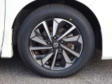 【タイヤ】 【純正16インチアルミホイール】《195/60R16》専用のアルミなのでお車のイメージぴったりですね!