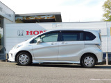 車輌左横になります!ホンダ車のことでしたらぜひ当店へご相談ください!在庫確認や見積のご依頼はいつでも大歓迎です!専任のスタッフがしっかりサポートさせていただきます!