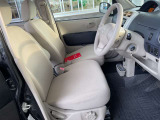 運転のしやすさや、乗り降りにも配慮した運転席