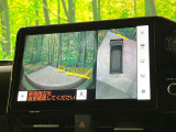 【パノラミックビューモニター】専用のカメラにより、上から見下ろしたような視点で360度クルマの周囲を確認することができます☆死角部分も確認しやすく、狭い場所での切り返しや駐車もスムーズに行えます。