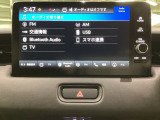 多機能と操作のしやすさを両立した、Honda CONNECT対応のナビディスプレーです。ETC2.0車載器もナビゲーション連動し、スマートフォン用Bluetoothユニット付きです。