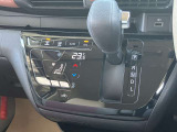 【オートエアコン】 設定温度は一定のまま、1年中、車内は快適空間♪快適温度♪