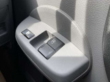 運転席オートが付いたパワ-ウインドスイッチです。