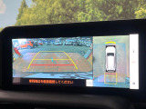 【パノラミックビューモニター】専用のカメラにより、上から見下ろしたような視点で360度クルマの周囲を確認することができます☆死角部分も確認しやすく、狭い場所での切り返しや駐車もスムーズに行えます。