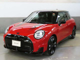 フロントフェイスはMINIアイコンとして永らく愛されるデザイン性の良さと、ブランドの魅力を感じる事ができます。