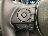 運転中、オーディオの操作をしてて、ハッとしたことはありませんか?ステアリングスイッチは、運転中でもハンドルでオーディオの操作が可能です。安全なドライブをサポートします。