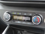 オートエアコンで車内はいつでも快適です♪