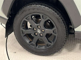 タイヤサイズは225/60R18!純正アルミホイール!残り溝は6ミリ程度です!