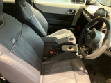 運転席・助手席は、パワーシート・シートヒーターが装備されています!