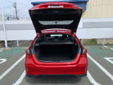 ホンダの新車も全て取り扱っております。ホンダの整備士がいるサービス工場も併設しているので、点検、整備、車検、全てお任せ下さい。店内は落ち着いたショールームにキッズスペースもございます。