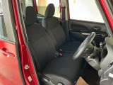 運転席まわりは、使用感も少なく良好な状態です。