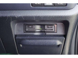 ETC車載器を装備していますので、高速道路の料金所をスムーズに通過。料金もお得になる場合があります。