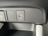 USBジャックです。電子機器を繋いで充電したり、音楽を聴くことが出来ます
