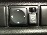 電動格納機能付きドアミラー☆ワンタッチで、運転席からドアミラーを格納できます。狭い駐車場でもご安心です。