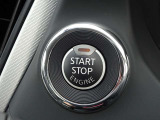【プッシュスタート】キーが車内にあれば、エンジンの始動・停止はブレーキを踏んでスイッチを押すだけ!キーを取り出す手間を省き、ワンプッシュで操作するので簡単でスムーズ!