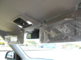 運転席&助手席バニティミラー付きです♪
