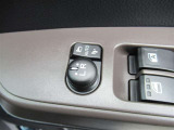 駐車時や狭い道でのすれ違い時に気を使うミラー。電動格納式ドアミラーはそんな時に便利です。