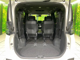 後席を格納すると、これだけの広さが!シーンに合わせたシートアレンジで、大きな荷物も積むことが出来ます♪