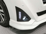 LEDフォグランプ付きです。夜間や悪天候時に視界を確保するので安心ですね♪温度が高くなりますので、雪も溶けやすいですよ♪