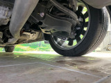 お車を安心してお乗りいただく為には、足回りの定期点検が欠かせません。サービスサポート(有償保証)では無料点検もご提供しており、安心のカーライフをお過ごしいただけるサポート体制が整っています。