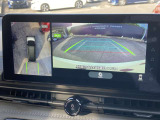 【アラウンドビューモニター】車両周辺をモニターで確認できて、駐車が苦手な人でもスムーズに駐車できます