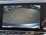 駐車時はナビゲーションでバックカメラを見ることができ、安心して後ろを把握することが出来ます。