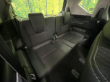 3列目シートはもちろん状態良好☆大人でもゆったりと座って頂けますので、大人数でのお出かけもラクラクです♪ご家族で、気の知れた仲間で、ドライブに行くのが楽しみですね♪