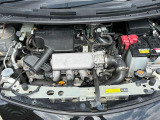 エンジンルームも綺麗です。日産整備士がしっかり整備をしてお渡しします