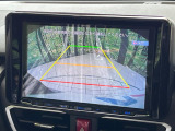 【バックカメラ】駐車時に後方がリアルタイム映像で確認できます。大型商業施設や立体駐車場での駐車時や、夜間のバック時に大活躍!運転スキルに関わらず、今や必須となった装備のひとつです!