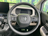 【純正革巻きステアリング】上質な革を使用することで、手にしっかり馴染みとても運転しやすいハンドルです♪